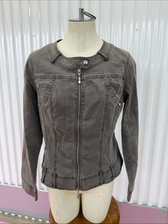 LAFRI•NIER Jackets & Blazers - Women’s Grey Zip-Front Denim Jacket